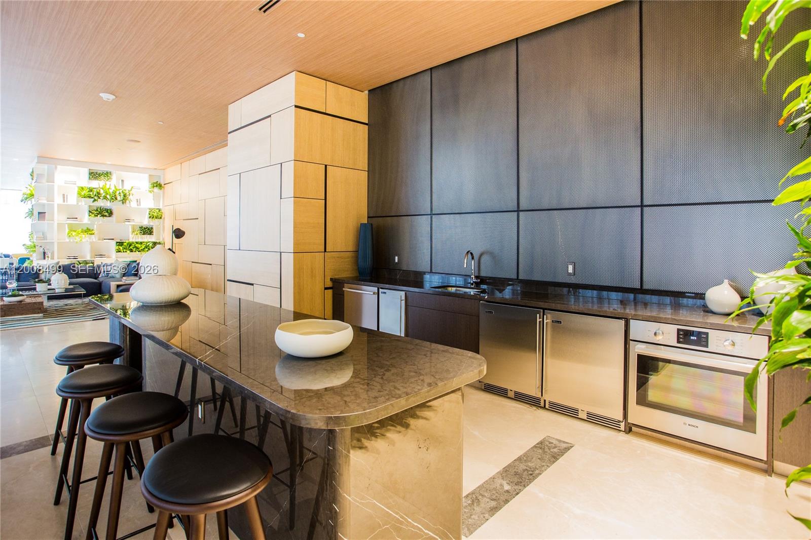 55 SW 9th St #2702, Miami FL 33130