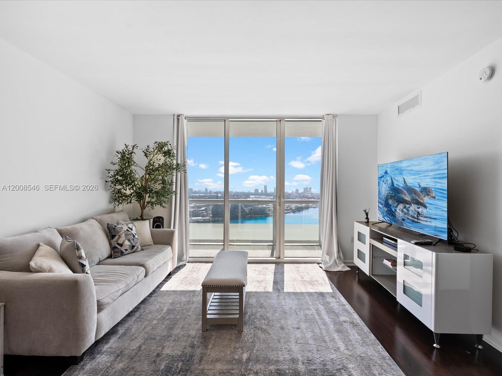 50 Biscayne Blvd #3308, Miami FL 33132
