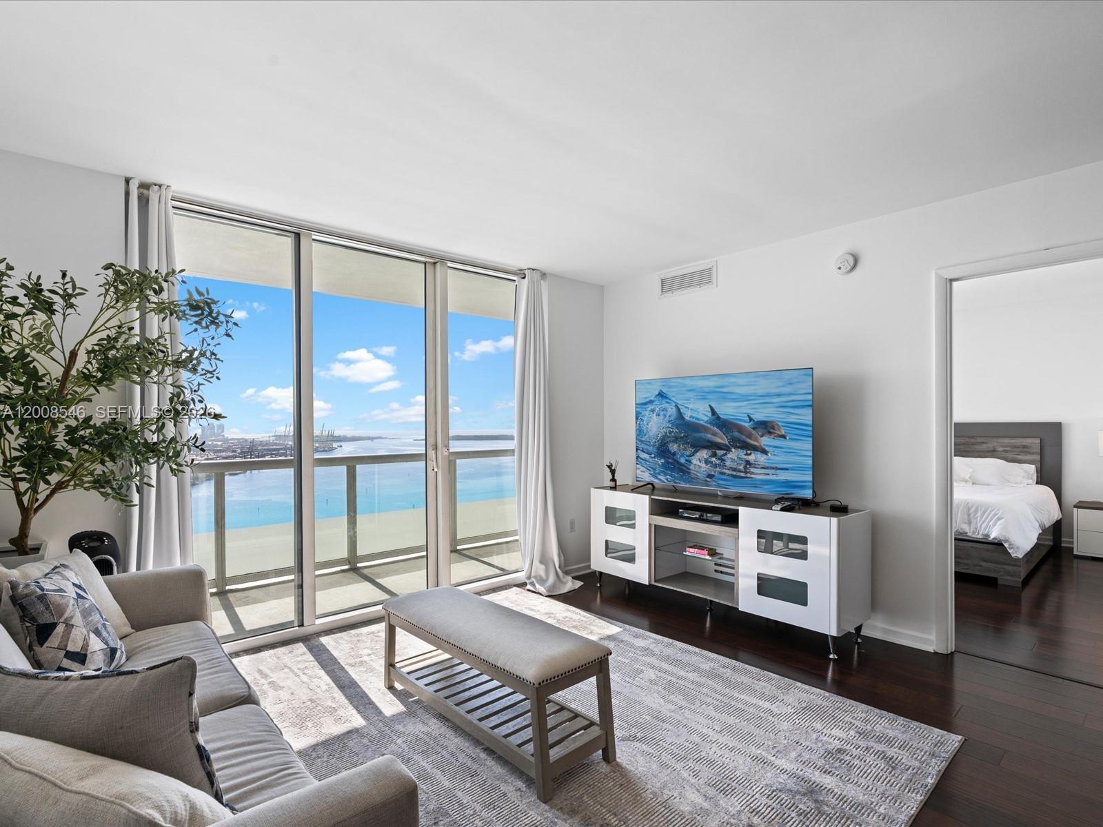 50 Biscayne Blvd #3308, Miami FL 33132
