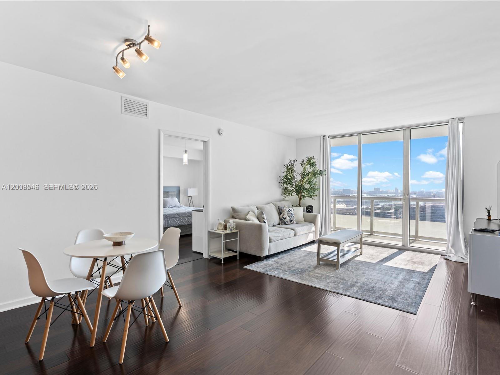 50 Biscayne Blvd #3308, Miami FL 33132