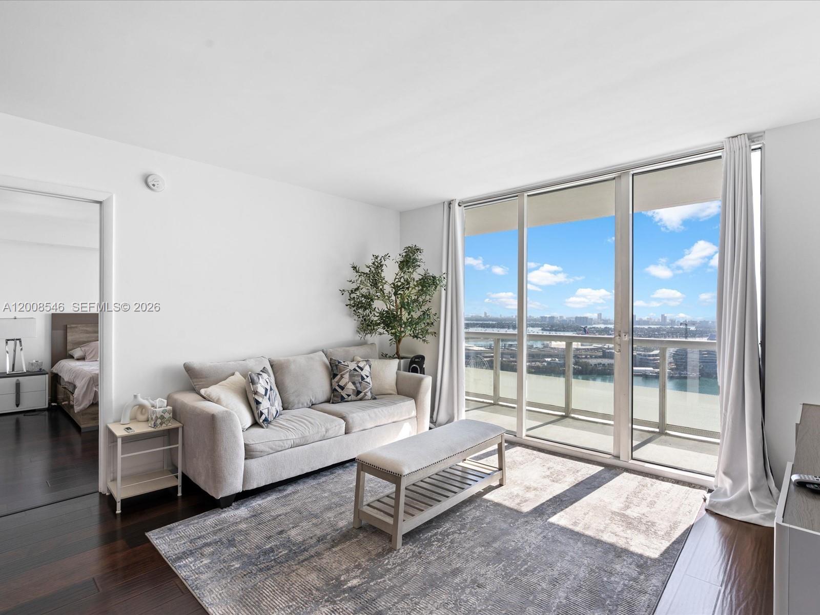 50 Biscayne Blvd #3308, Miami FL 33132