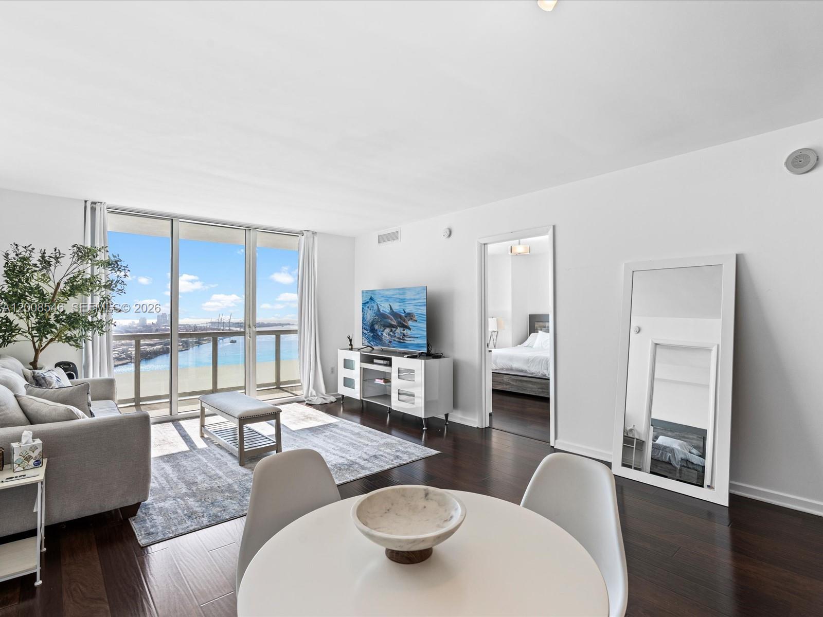 50 Biscayne Blvd #3308, Miami FL 33132