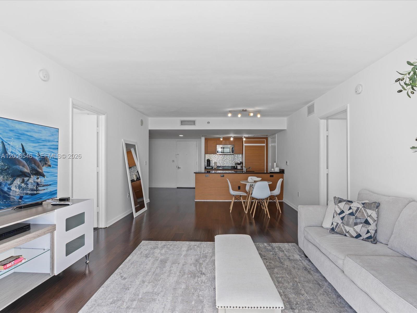 50 Biscayne Blvd #3308, Miami FL 33132
