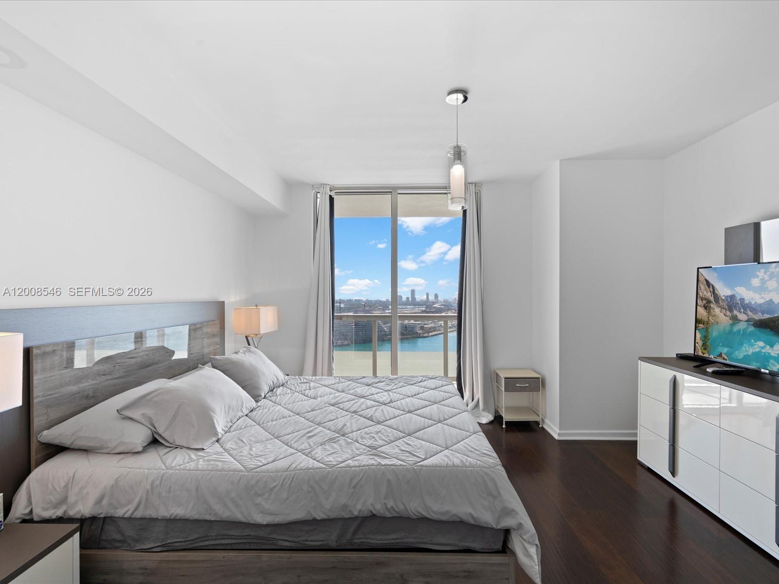 50 Biscayne Blvd #3308, Miami FL 33132