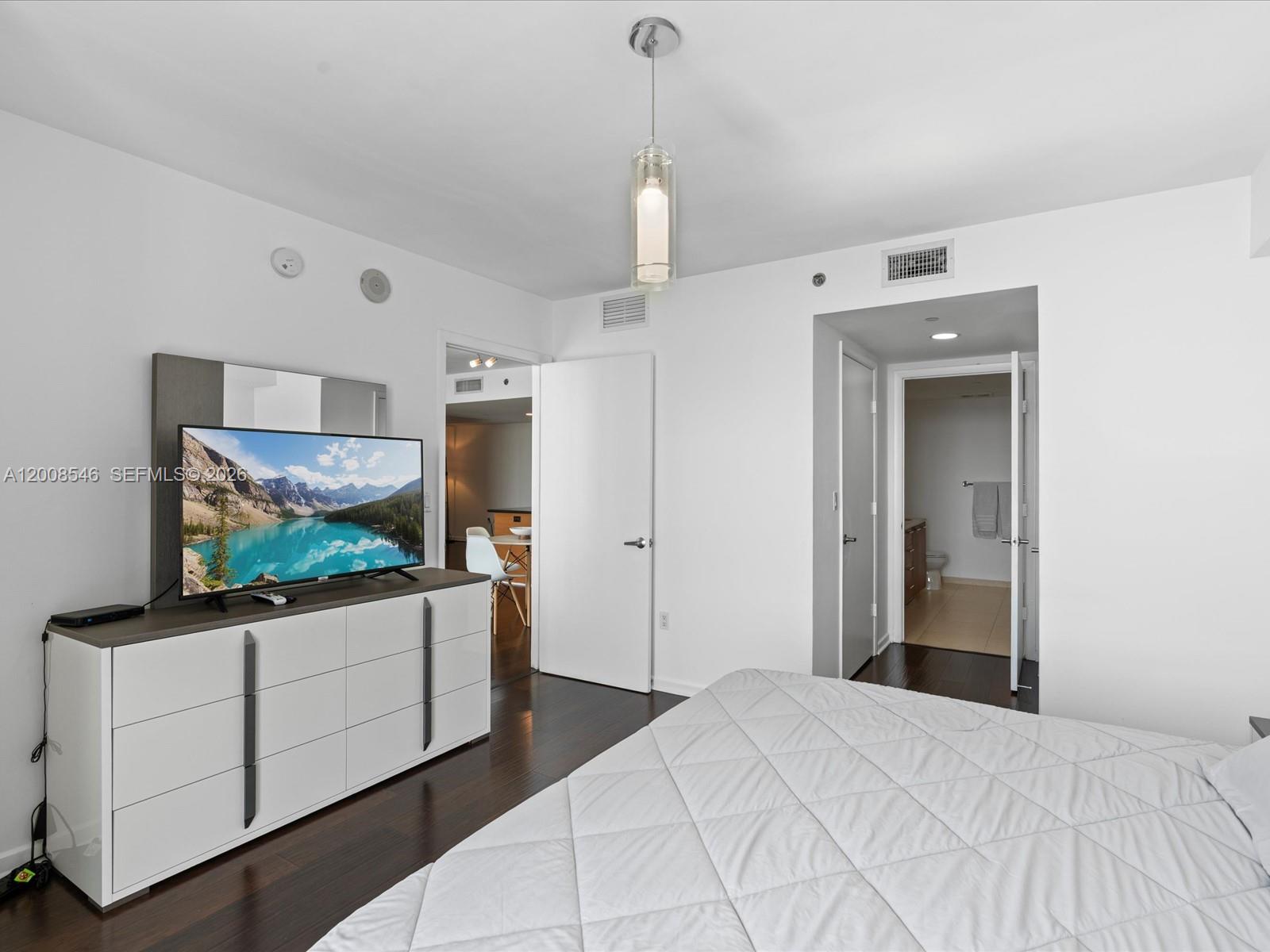 50 Biscayne Blvd #3308, Miami FL 33132