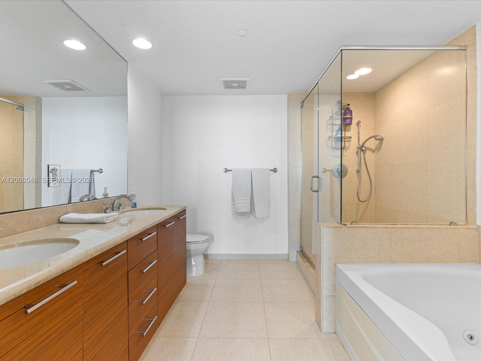 50 Biscayne Blvd #3308, Miami FL 33132