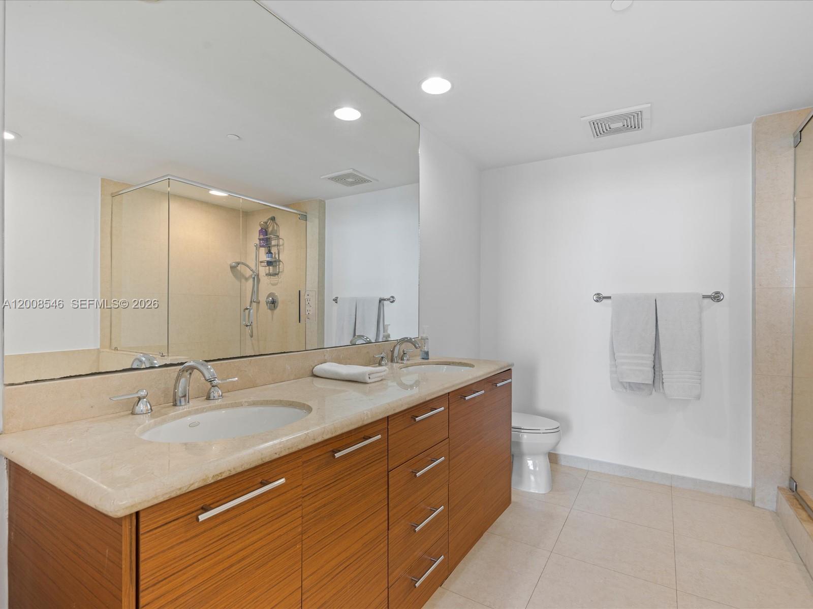 50 Biscayne Blvd #3308, Miami FL 33132