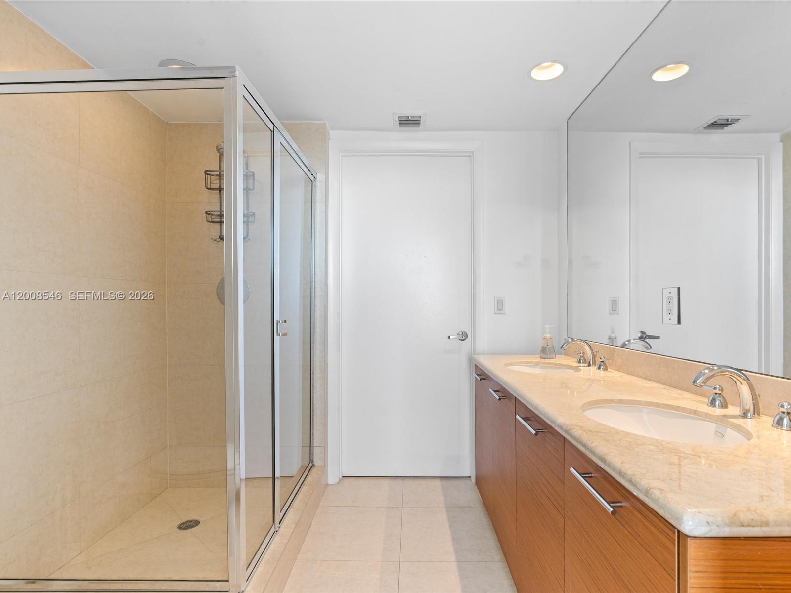 50 Biscayne Blvd #3308, Miami FL 33132