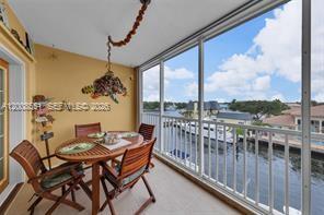 3050 NE 48th Ct #405, Lighthouse Point FL 33064