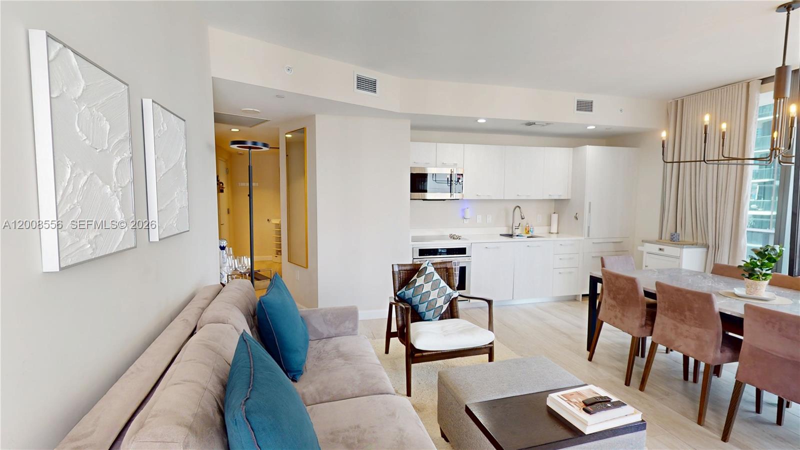 55 SW 9th St #1808, Miami FL 33130