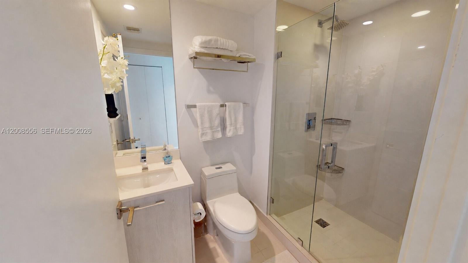 55 SW 9th St #1808, Miami FL 33130