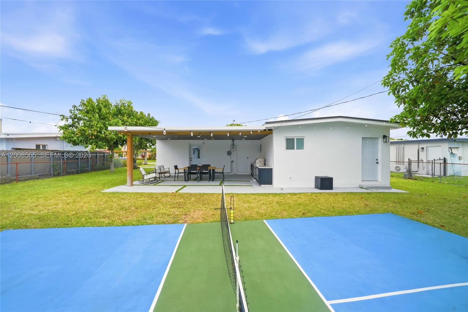 10860 SW 40th Ter, Miami FL 33165