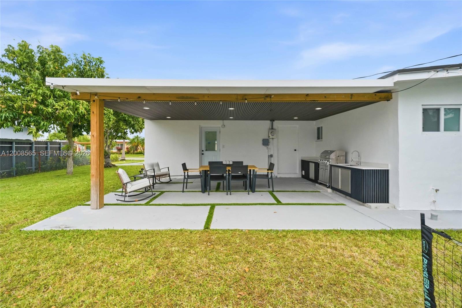 10860 SW 40th Ter, Miami FL 33165