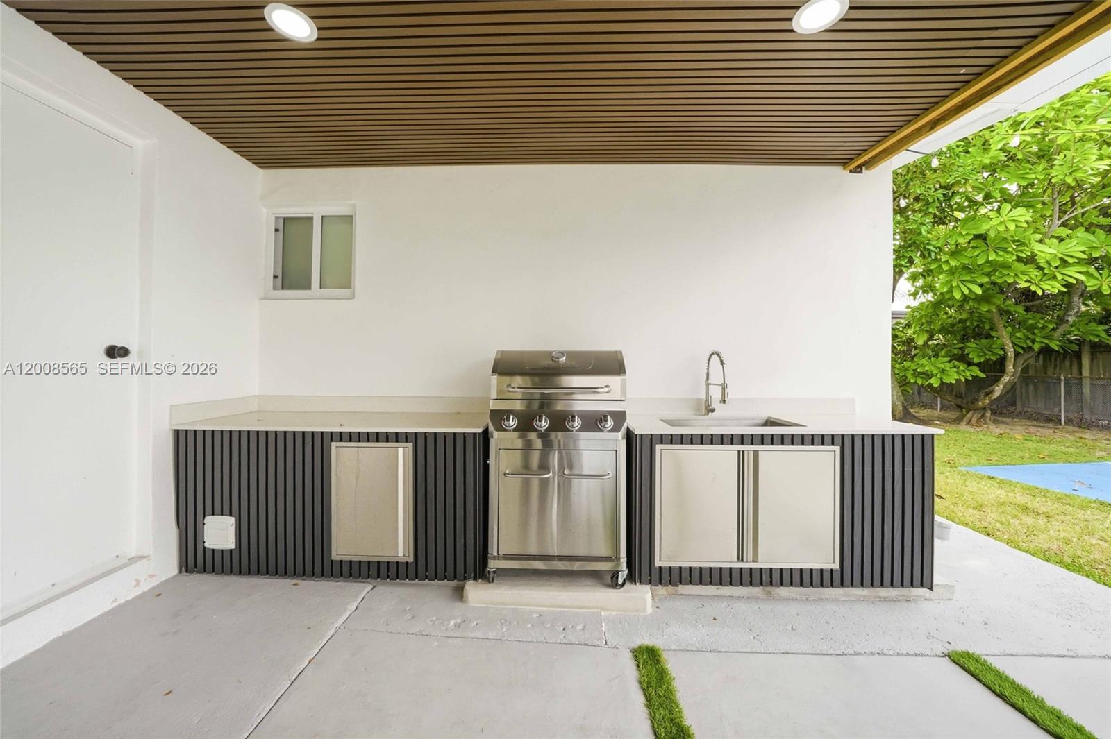 10860 SW 40th Ter, Miami FL 33165