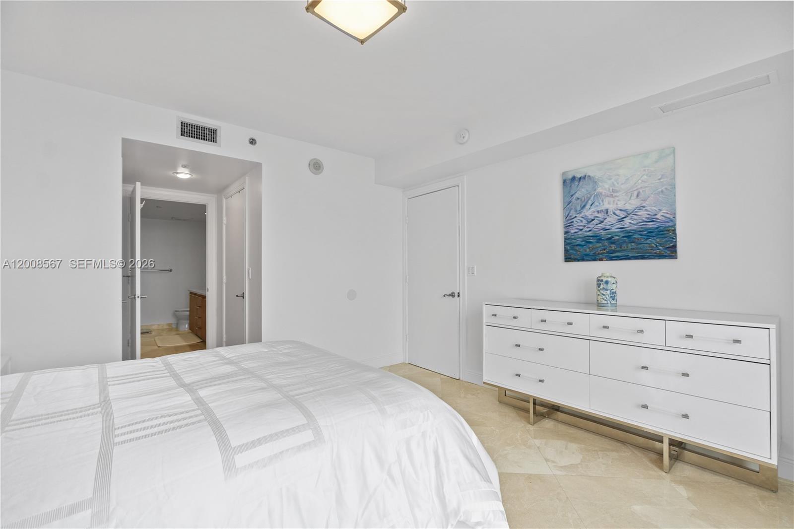 50 Biscayne Blvd #5402, Miami FL 33132