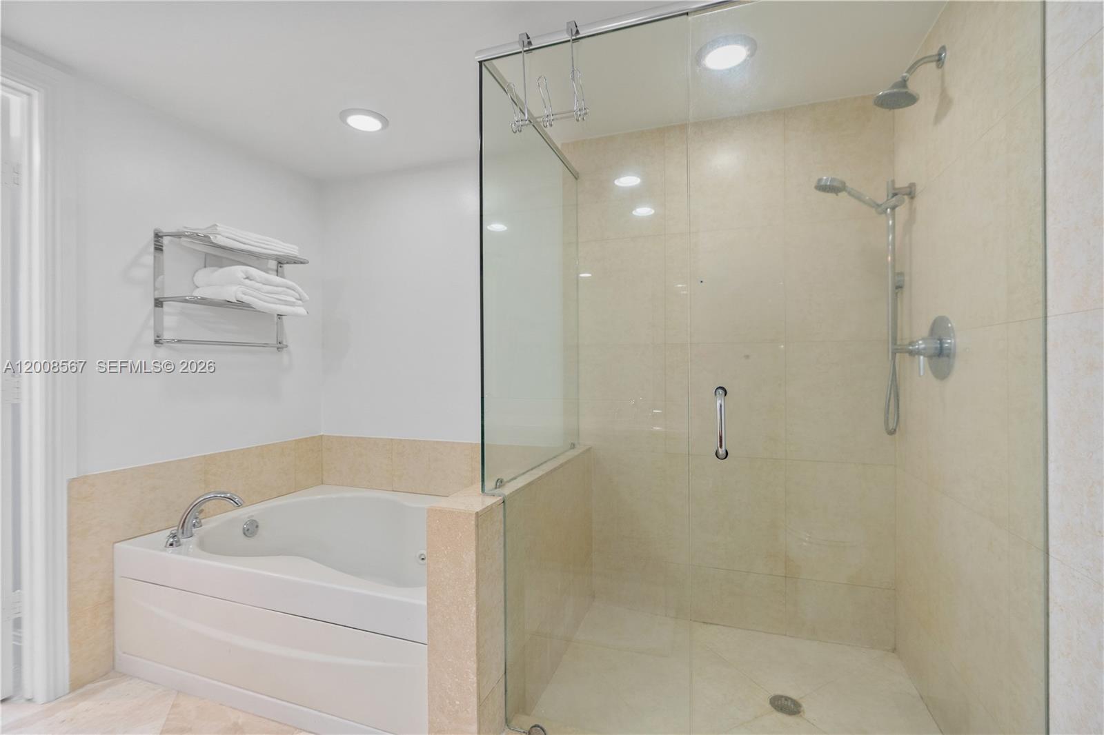 50 Biscayne Blvd #5402, Miami FL 33132