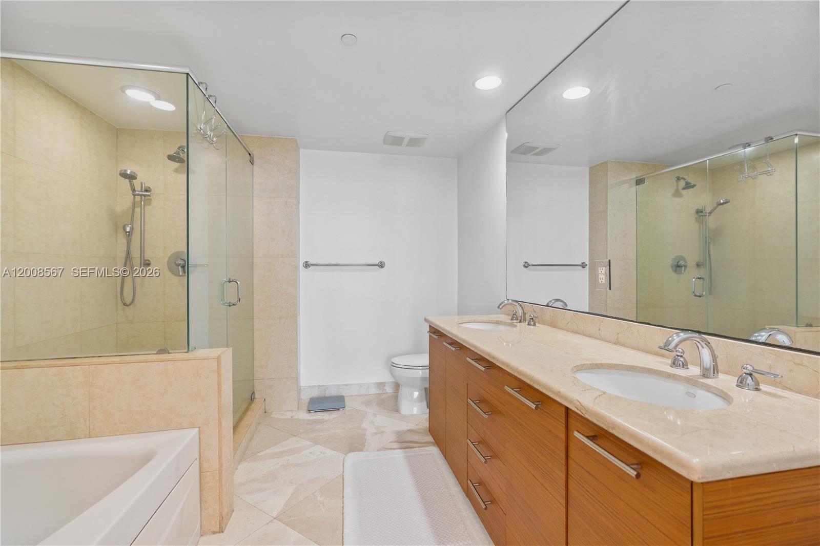 50 Biscayne Blvd #5402, Miami FL 33132