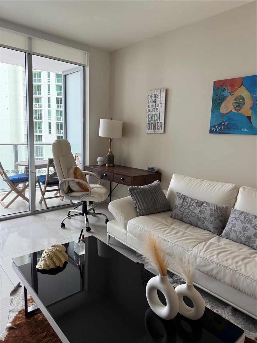 1300 Brickell Bay Dr #807, Miami FL 33131