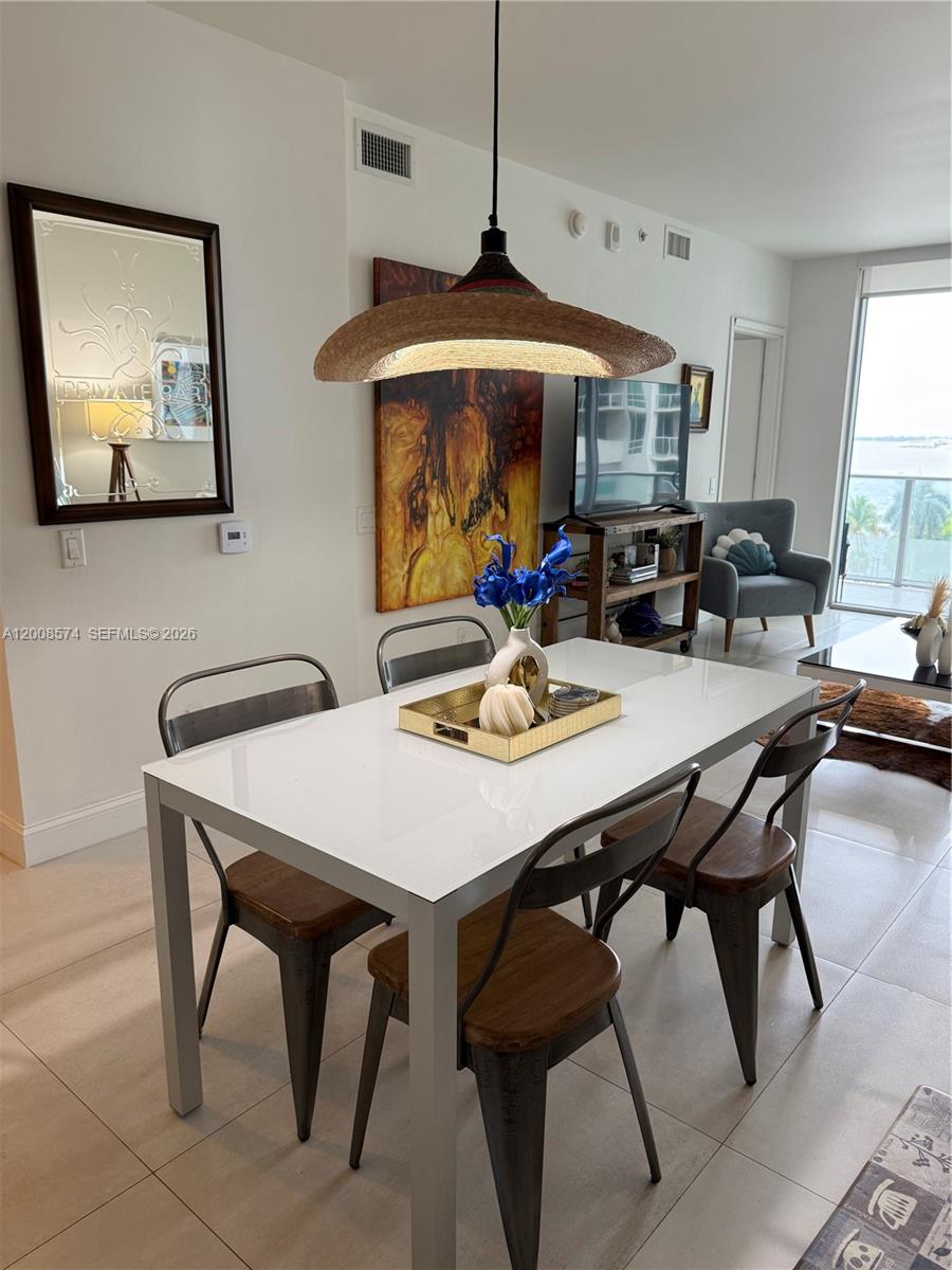 1300 Brickell Bay Dr #807, Miami FL 33131
