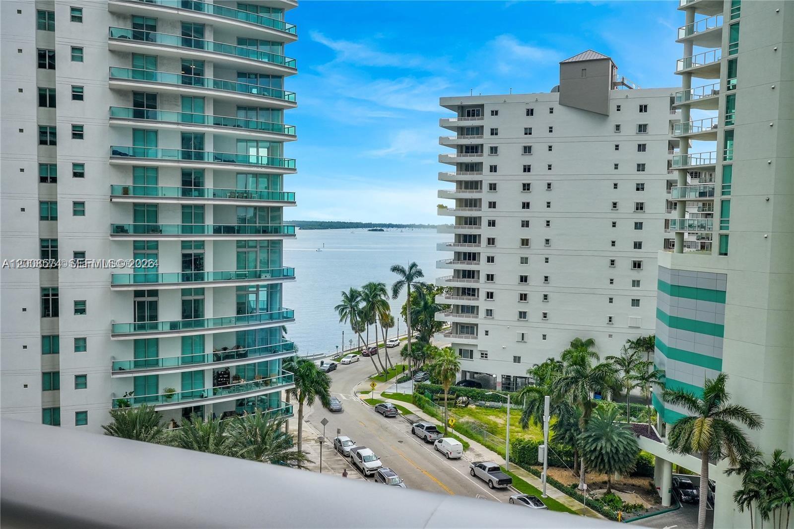 1300 Brickell Bay Dr #807, Miami FL 33131