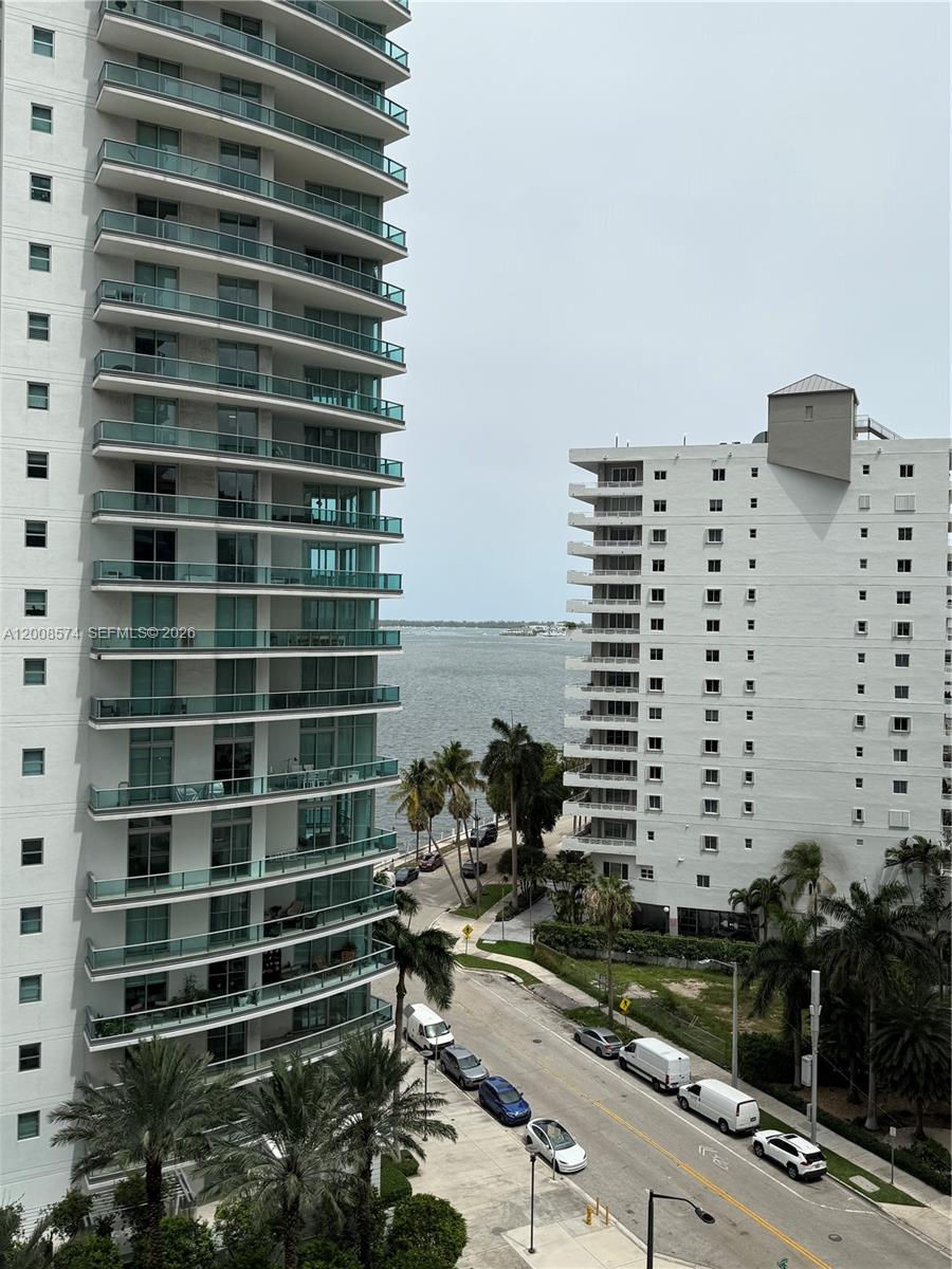 1300 Brickell Bay Dr #807, Miami FL 33131