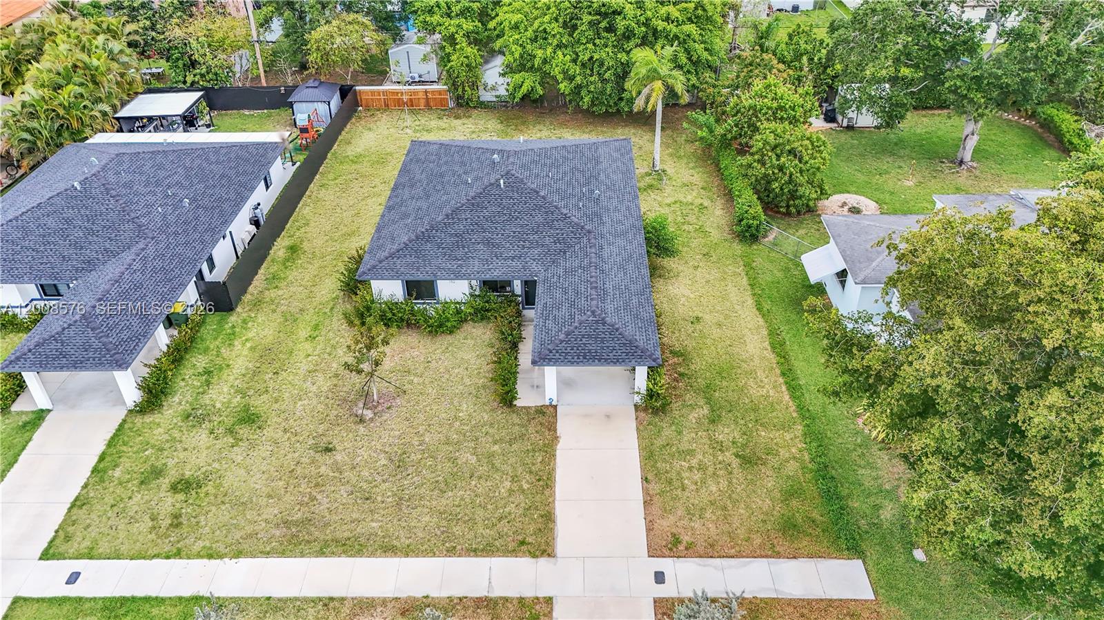 152 NW 18 St, Homestead FL 33030