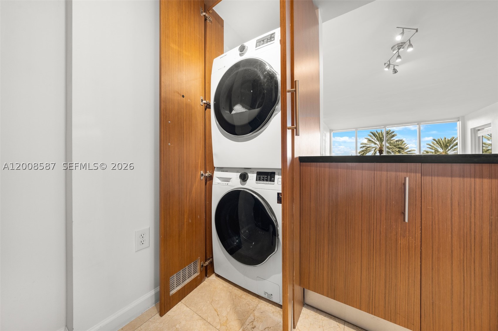 10275 Collins Ave #327, Bal Harbour FL 33154