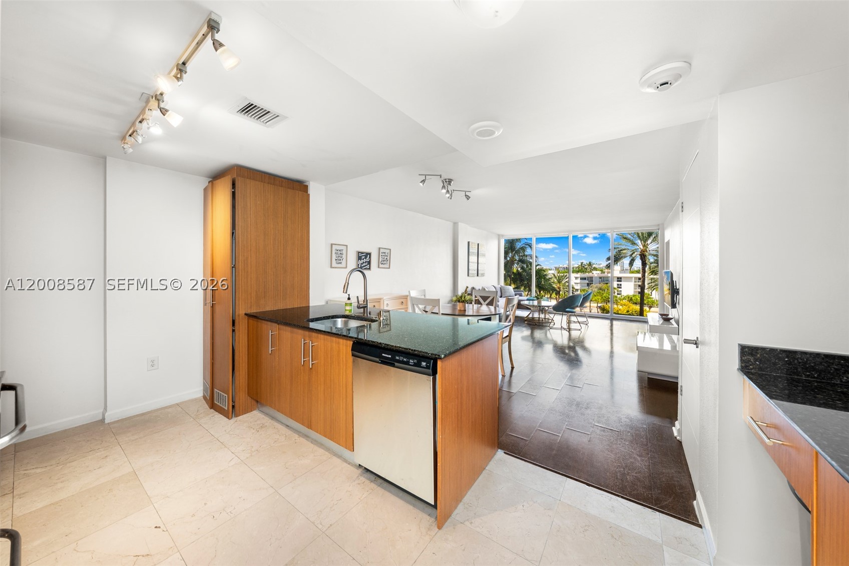 10275 Collins Ave #327, Bal Harbour FL 33154