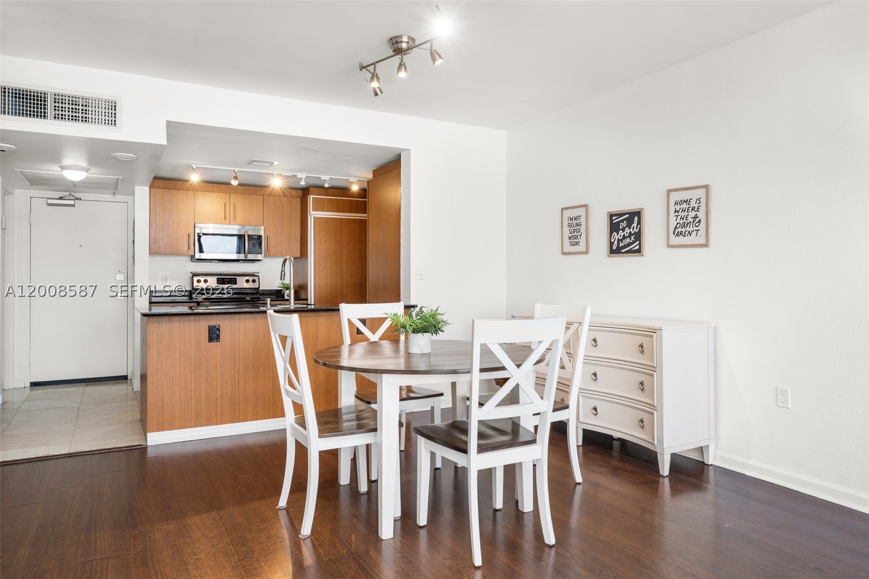 10275 Collins Ave #327, Bal Harbour FL 33154