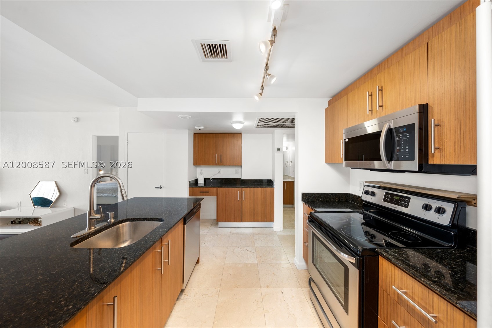 10275 Collins Ave #327, Bal Harbour FL 33154
