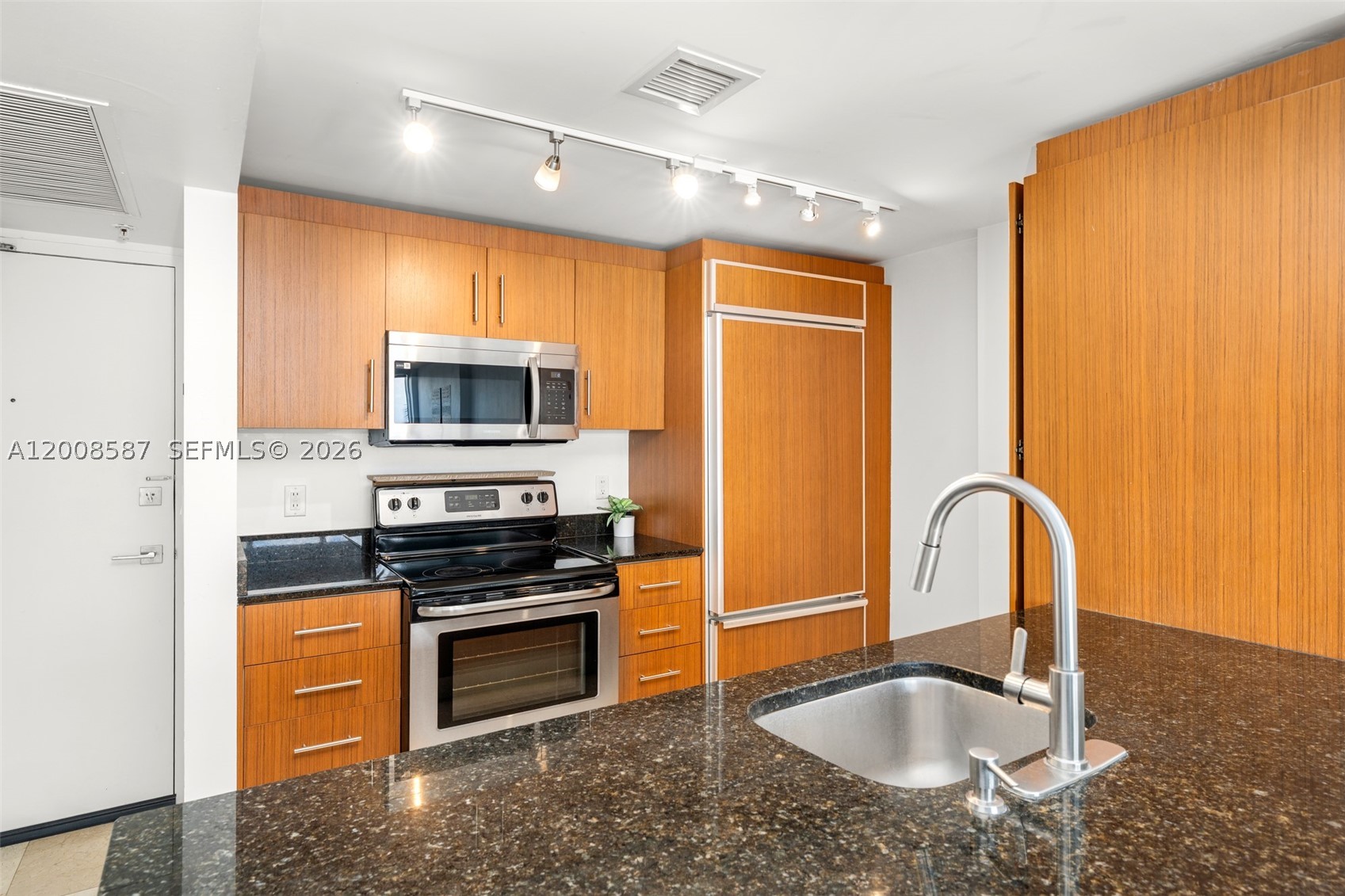 10275 Collins Ave #327, Bal Harbour FL 33154