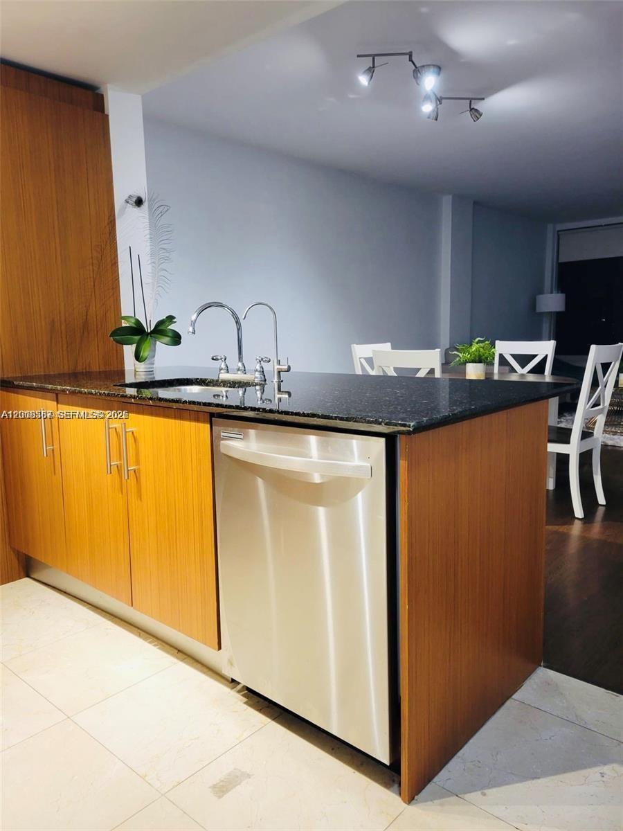 10275 Collins Ave #327, Bal Harbour FL 33154