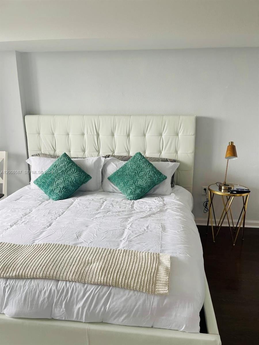 10275 Collins Ave #327, Bal Harbour FL 33154