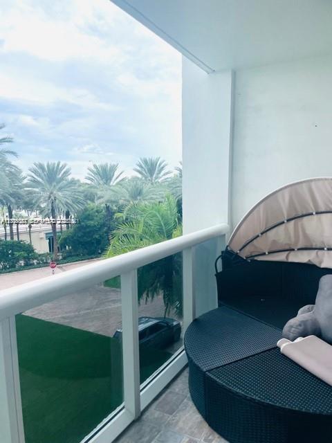 10275 Collins Ave #327, Bal Harbour FL 33154
