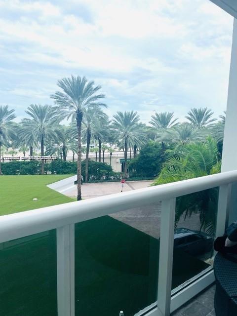 10275 Collins Ave #327, Bal Harbour FL 33154