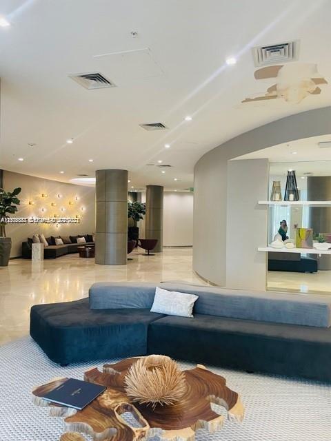 10275 Collins Ave #327, Bal Harbour FL 33154