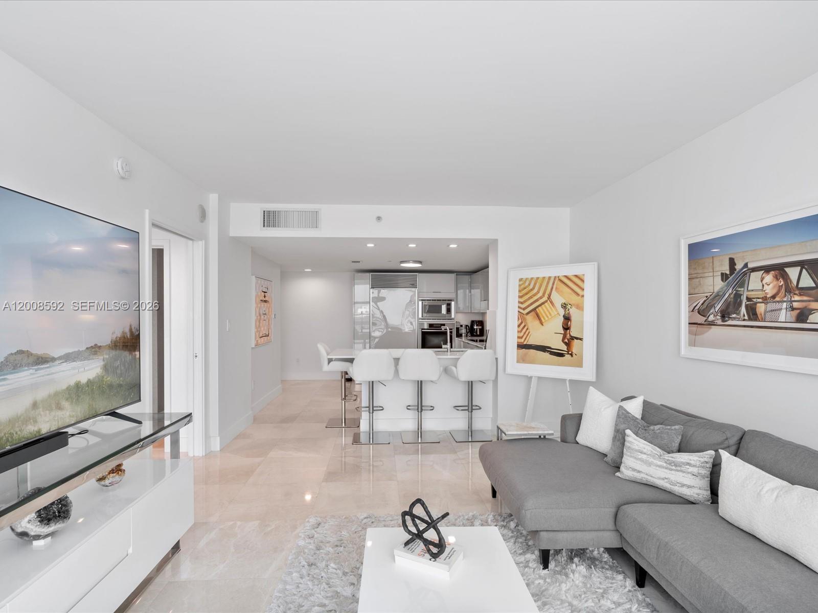 6801 Collins Ave #1402 Door 1412 L, Miami Beach FL 33141