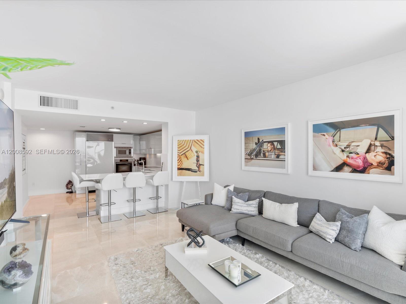 6801 Collins Ave #1402 Door 1412 L, Miami Beach FL 33141