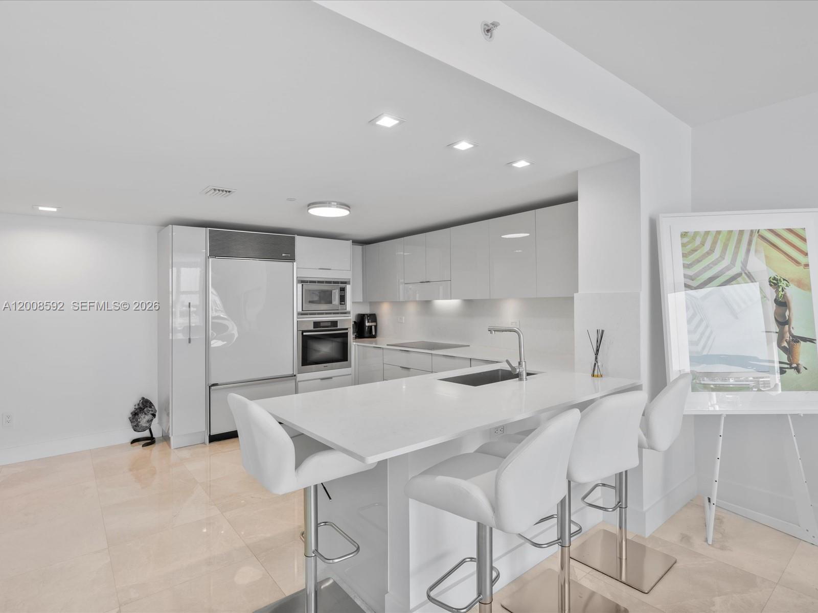 6801 Collins Ave #1402 Door 1412 L, Miami Beach FL 33141