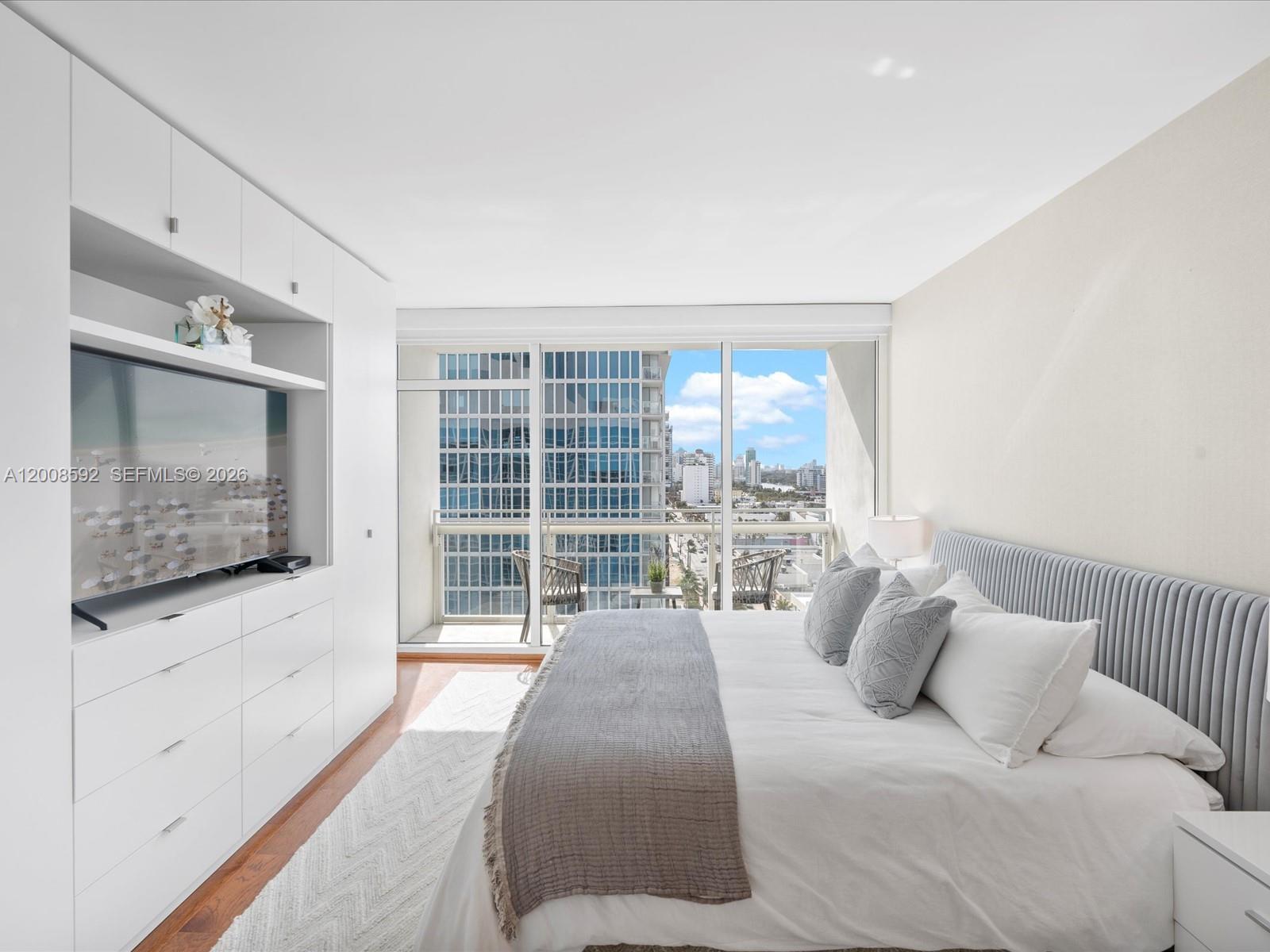 6801 Collins Ave #1402 Door 1412 L, Miami Beach FL 33141