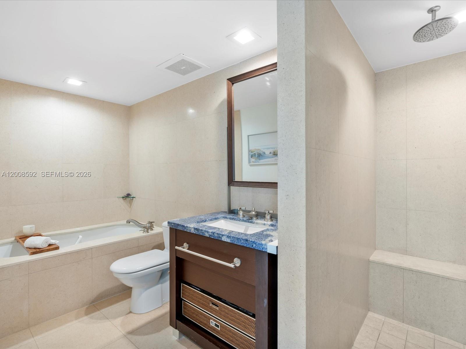 6801 Collins Ave #1402 Door 1412 L, Miami Beach FL 33141