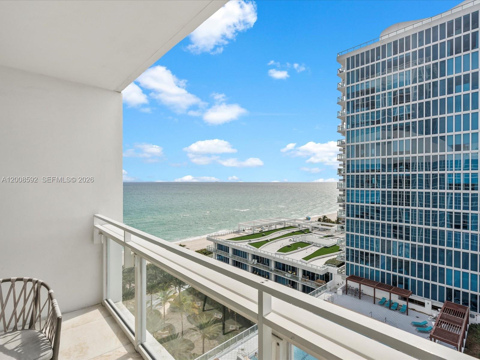 6801 Collins Ave #1402 Door 1412 L, Miami Beach FL 33141