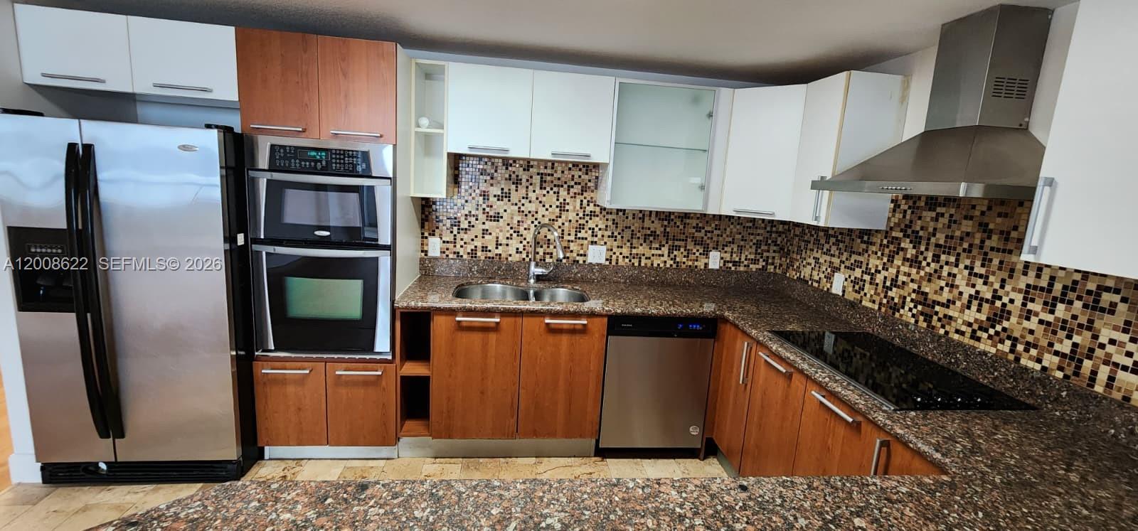 170 SE 14th St #1408, Miami FL 33131