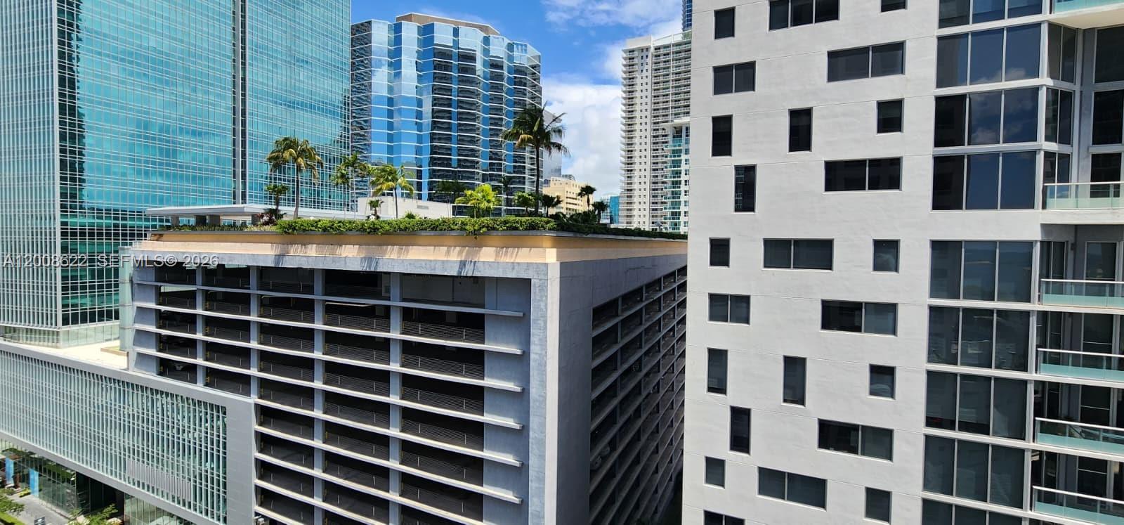170 SE 14th St #1408, Miami FL 33131
