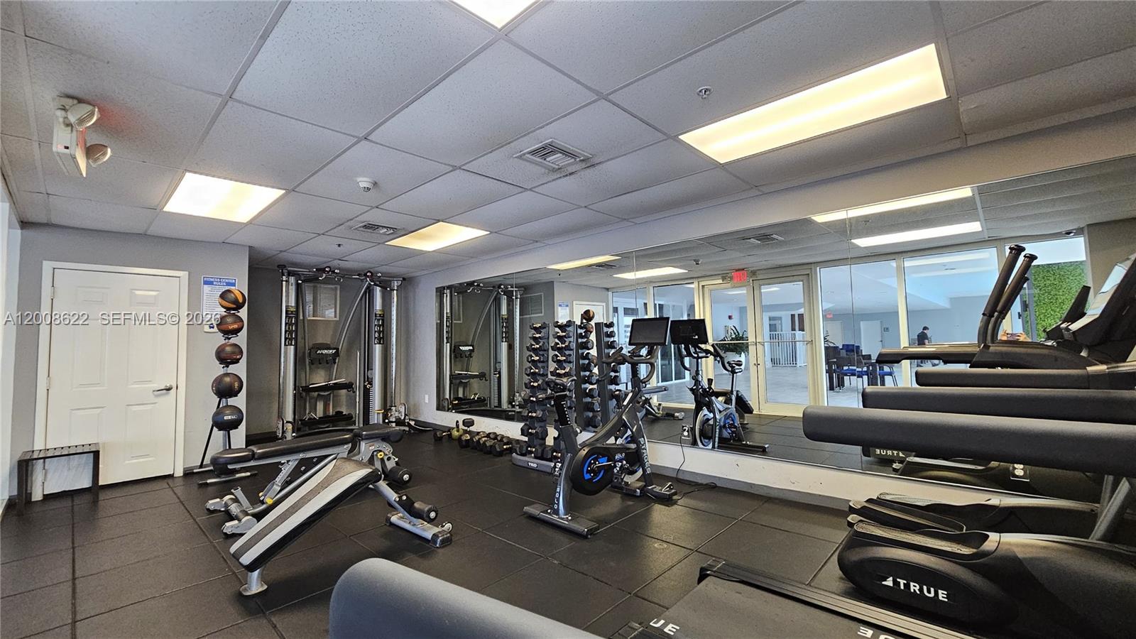 170 SE 14th St #1408, Miami FL 33131