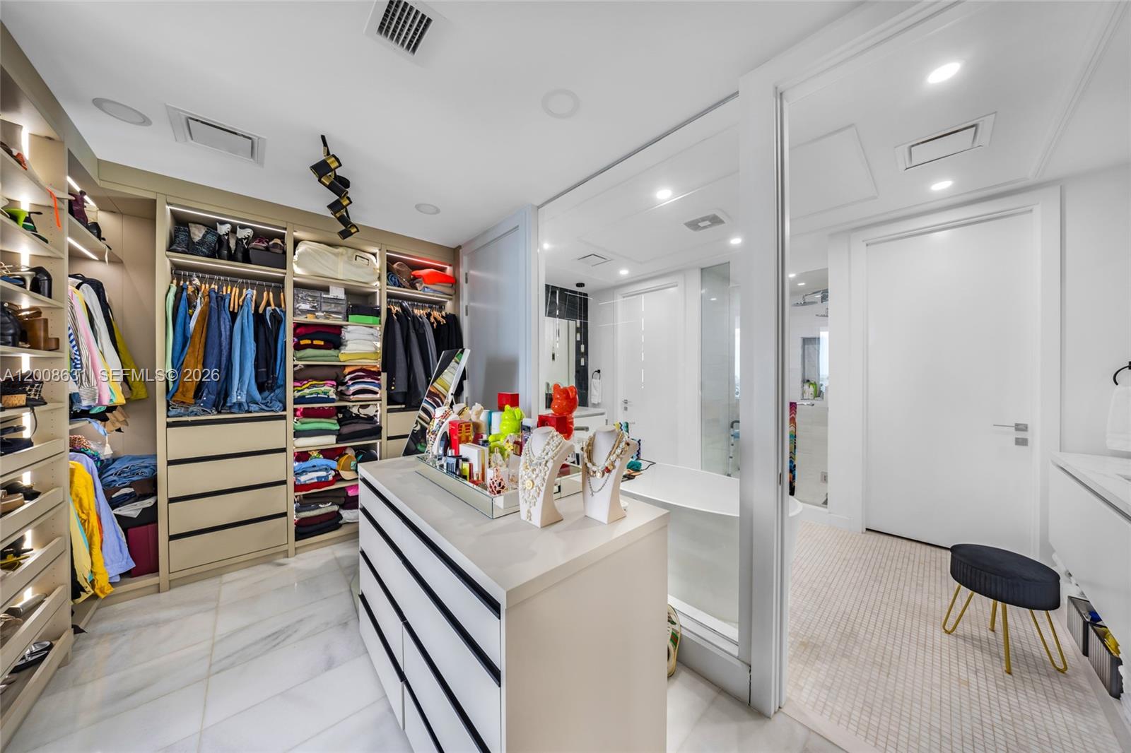 700 NE 26th Ter #2202, Miami FL 33137
