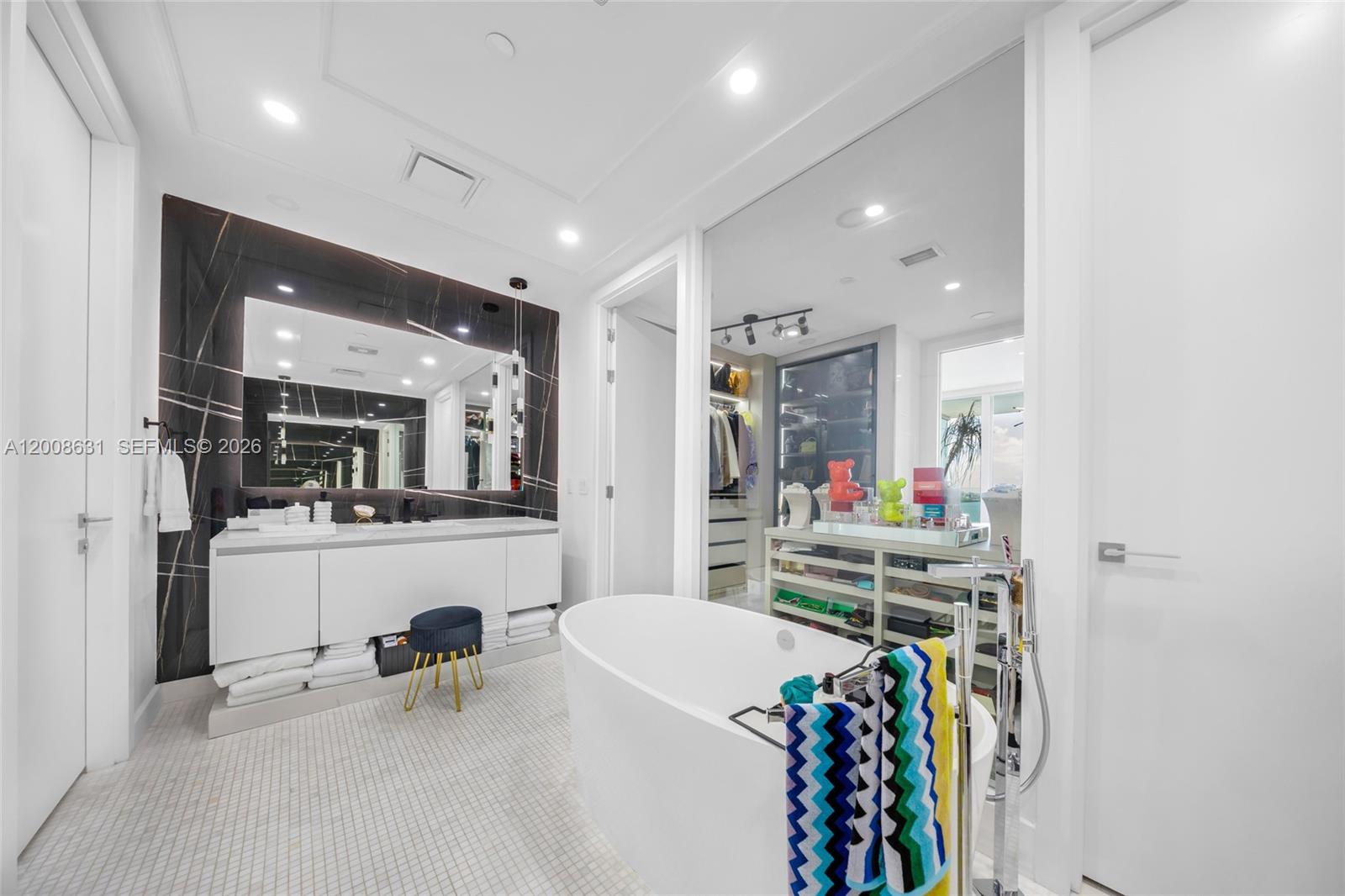 700 NE 26th Ter #2202, Miami FL 33137