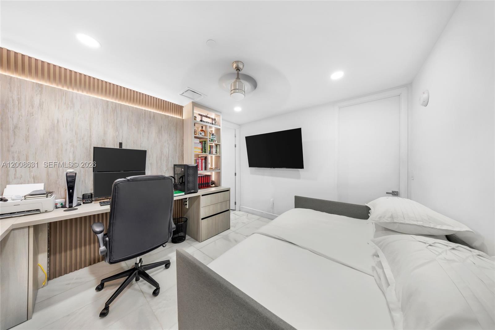 700 NE 26th Ter #2202, Miami FL 33137