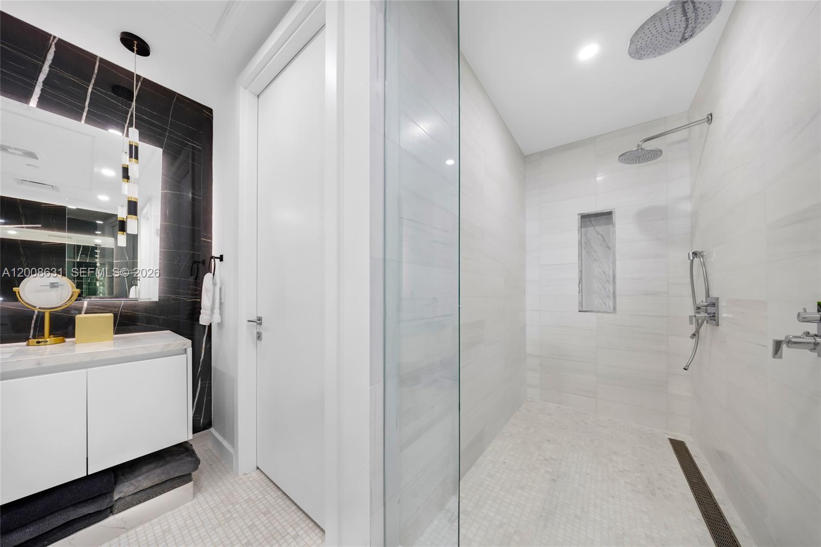 700 NE 26th Ter #2202, Miami FL 33137