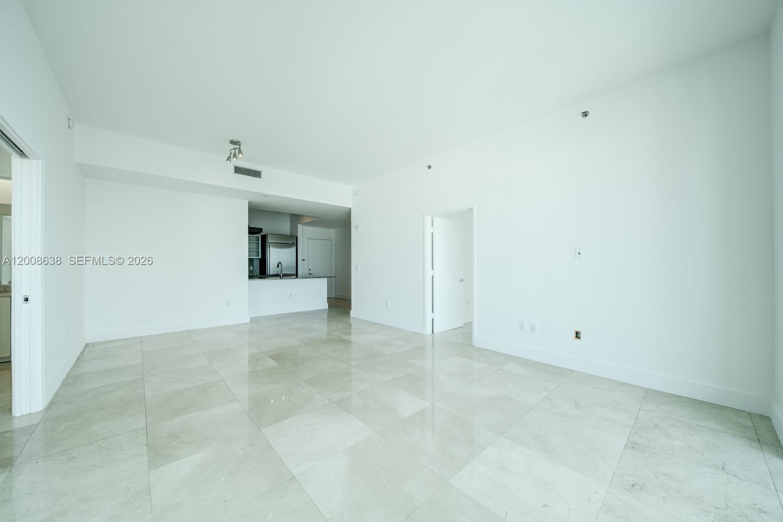 950 Brickell Bay Dr #4805, Miami FL 33131